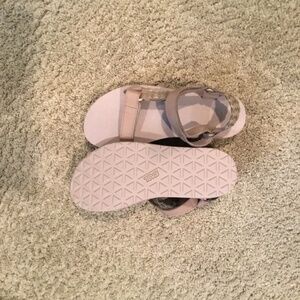 Womens Teva sandals